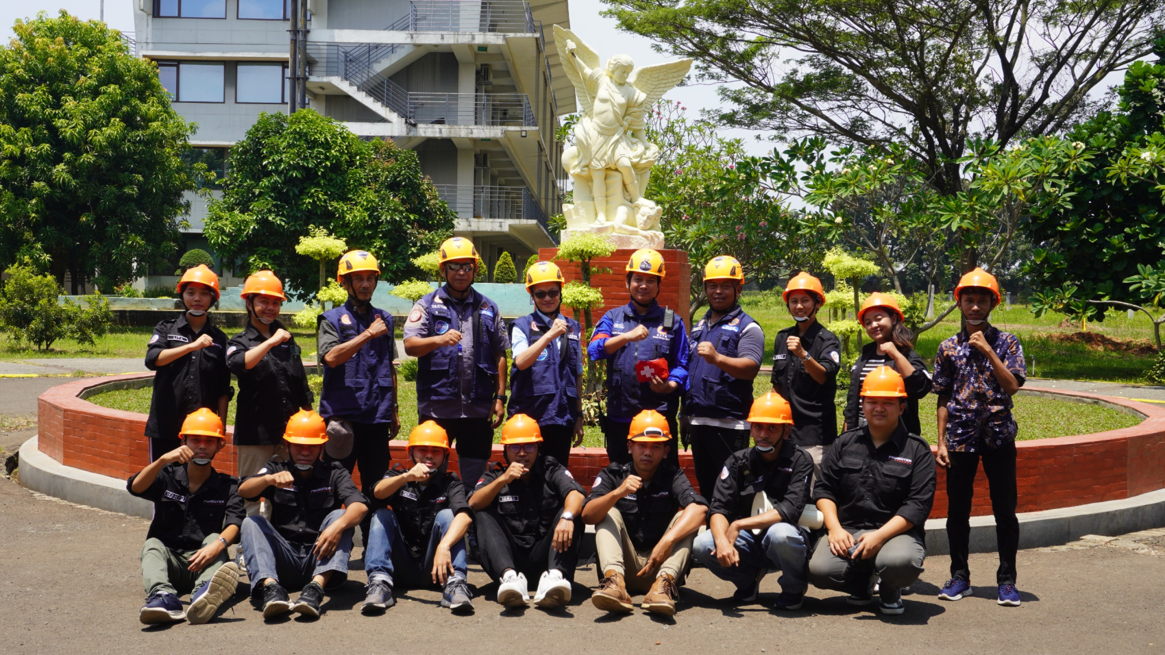 WhatsApp Image 2025-10-20 at 14.38.46 (2)